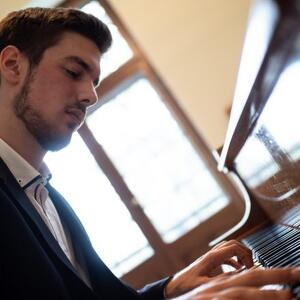 Dominic Chamot (pianoforte)